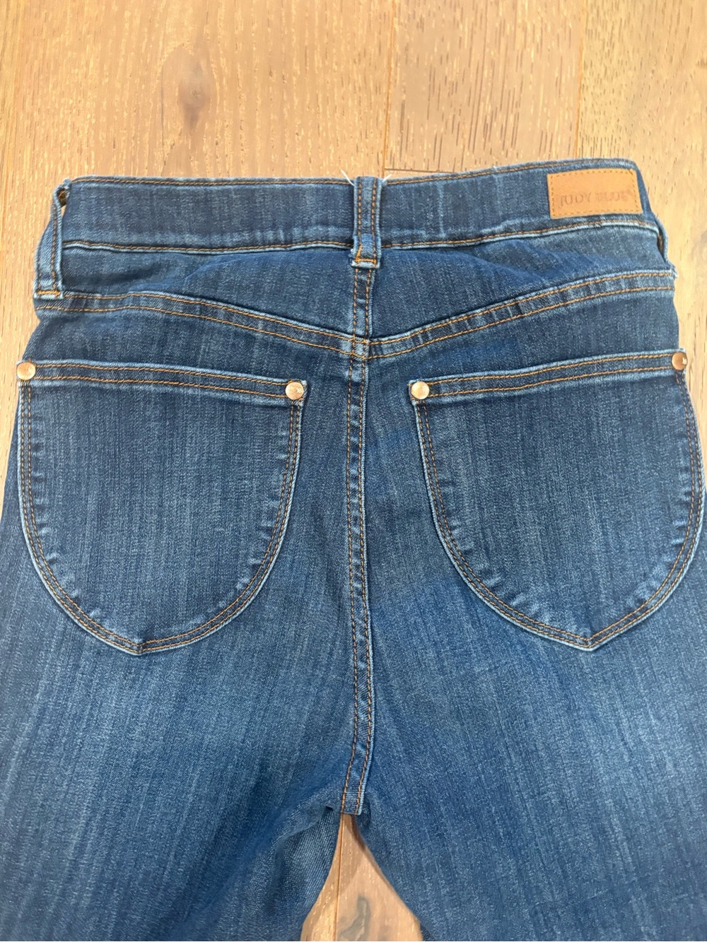 Judy Blue $59 High Rise Pull-On Skinny Jeans 0/24 EUC W 13-13.5” R 9.25” I 27” - Picture 5 of 7